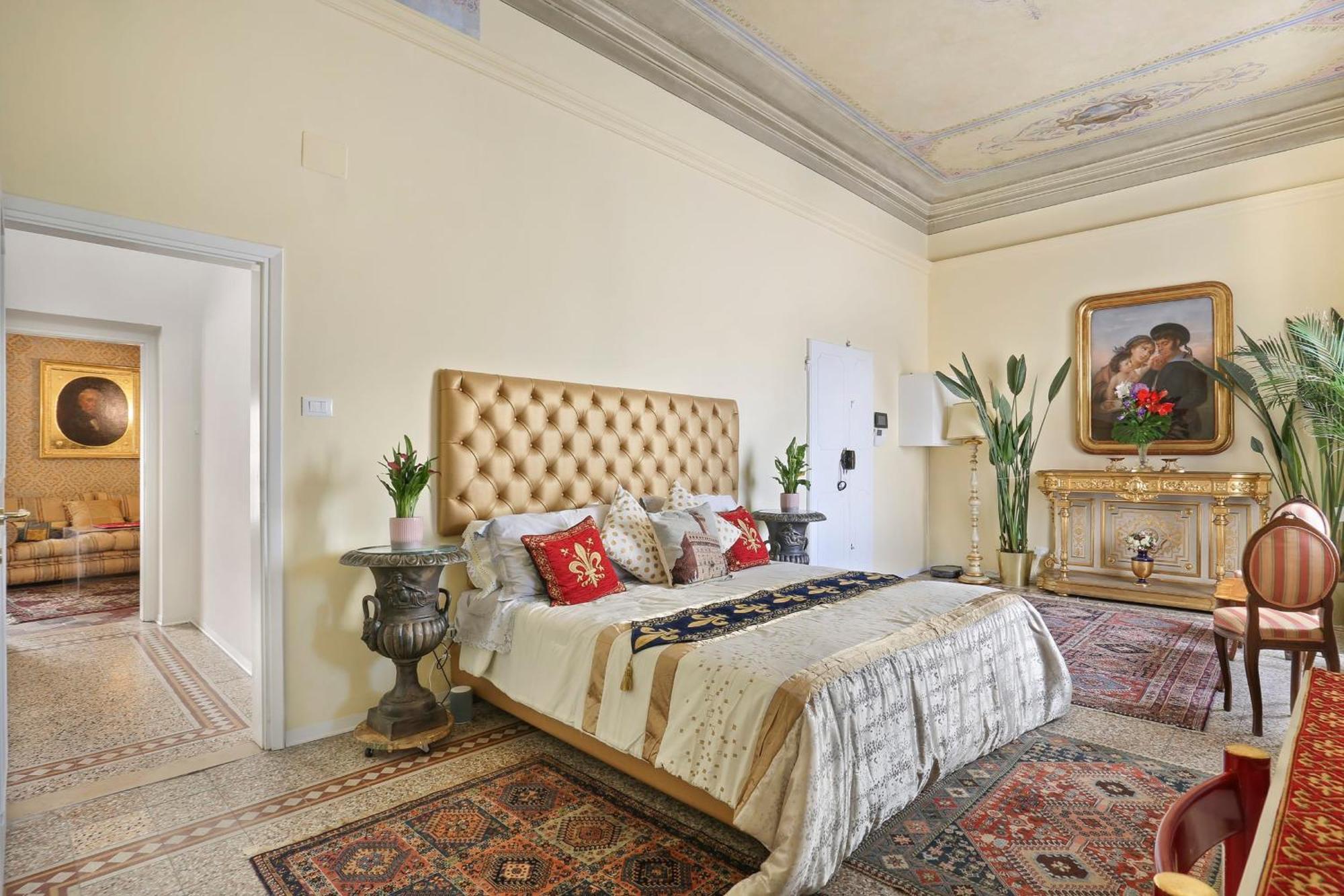 Lullaby Suite Near Palazzo Vecchio And Piazza Signoria -Hosted By Sweetstay Florence Exterior photo